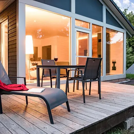 2 Bedroom Amazing In Semesterbostad *